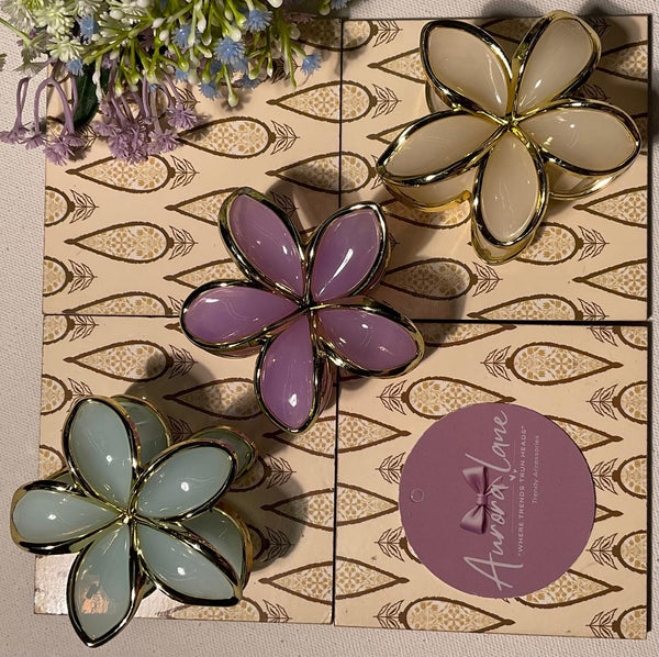 ✨ Aurora Lane – Elegant Floral Hair Accessories ✨{set of 3}