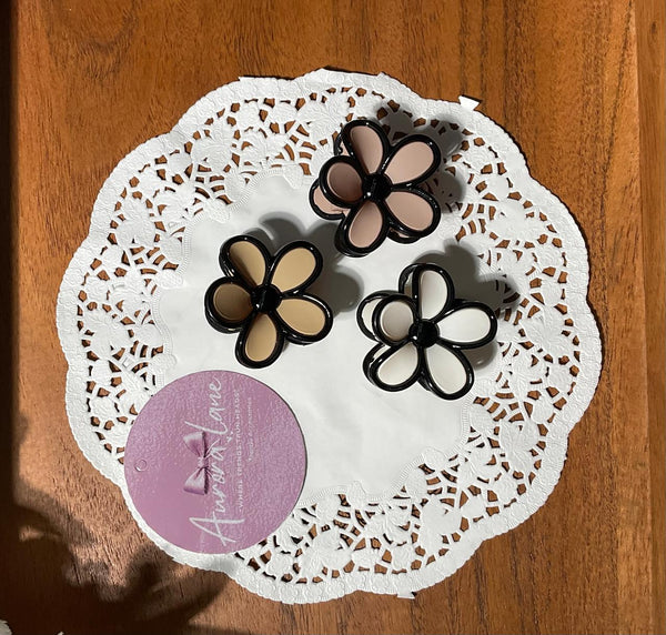 ✨ Aurora Lane Flower Hair Clips – Elegant Everyday Essentials ✨