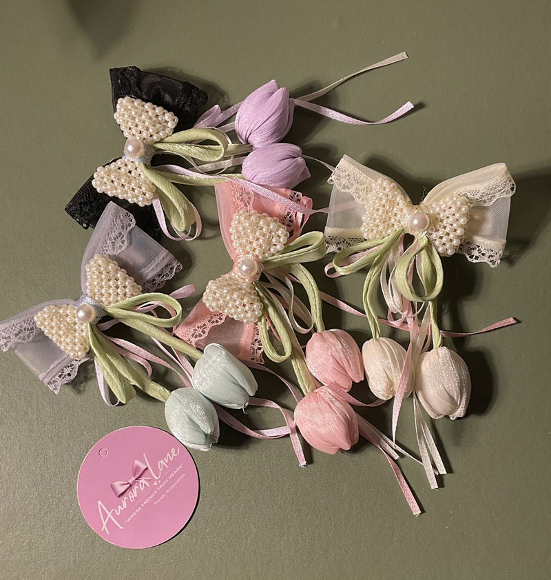 🌸 Aurora Lane – Elegant Pearl & Floral Bow Hair Accessory