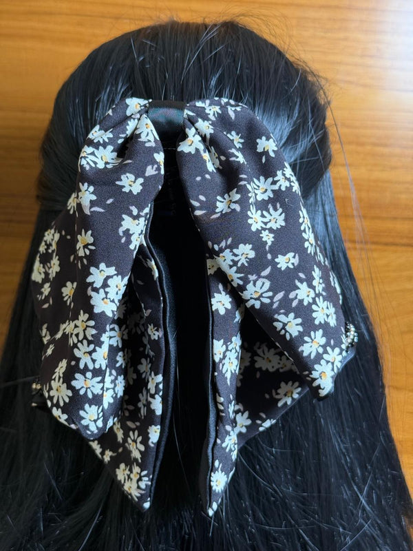 ✨ Aurora Lane – Chic Floral Hair Claw Accessory ✨
